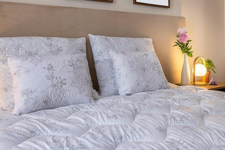 Kołdra całoroczna antyalergiczna — zdjęcie produktu