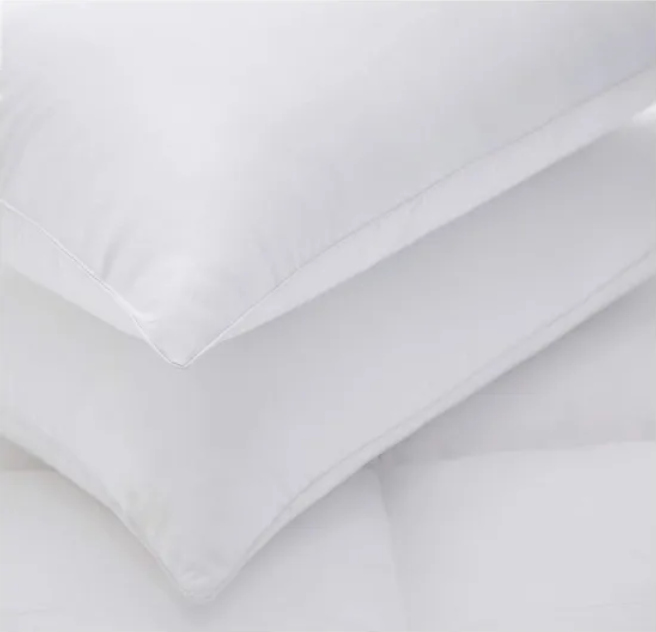 Zbliżenie na strukturę poduszki 70x80